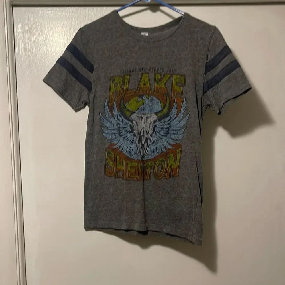 Blake Shelton friends and heroes 2019 tour shirt small
